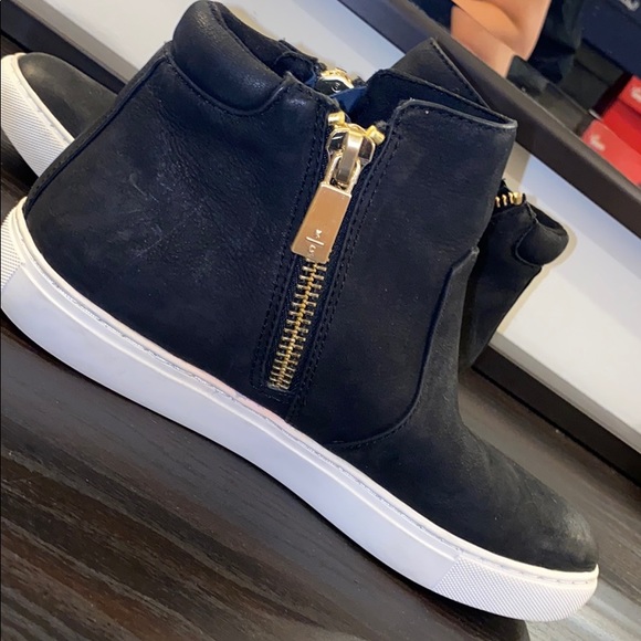 Kenneth Cole sneaker - Picture 2 of 3